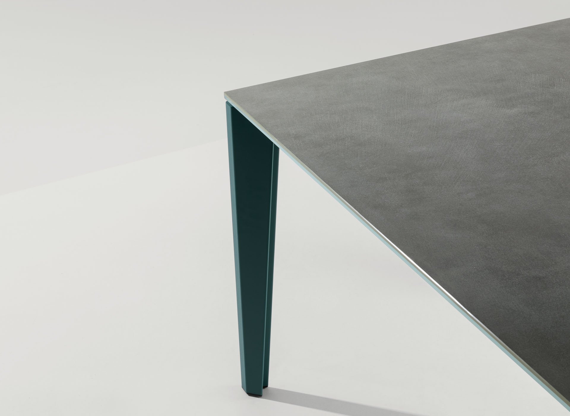 diamante table design MIDJ