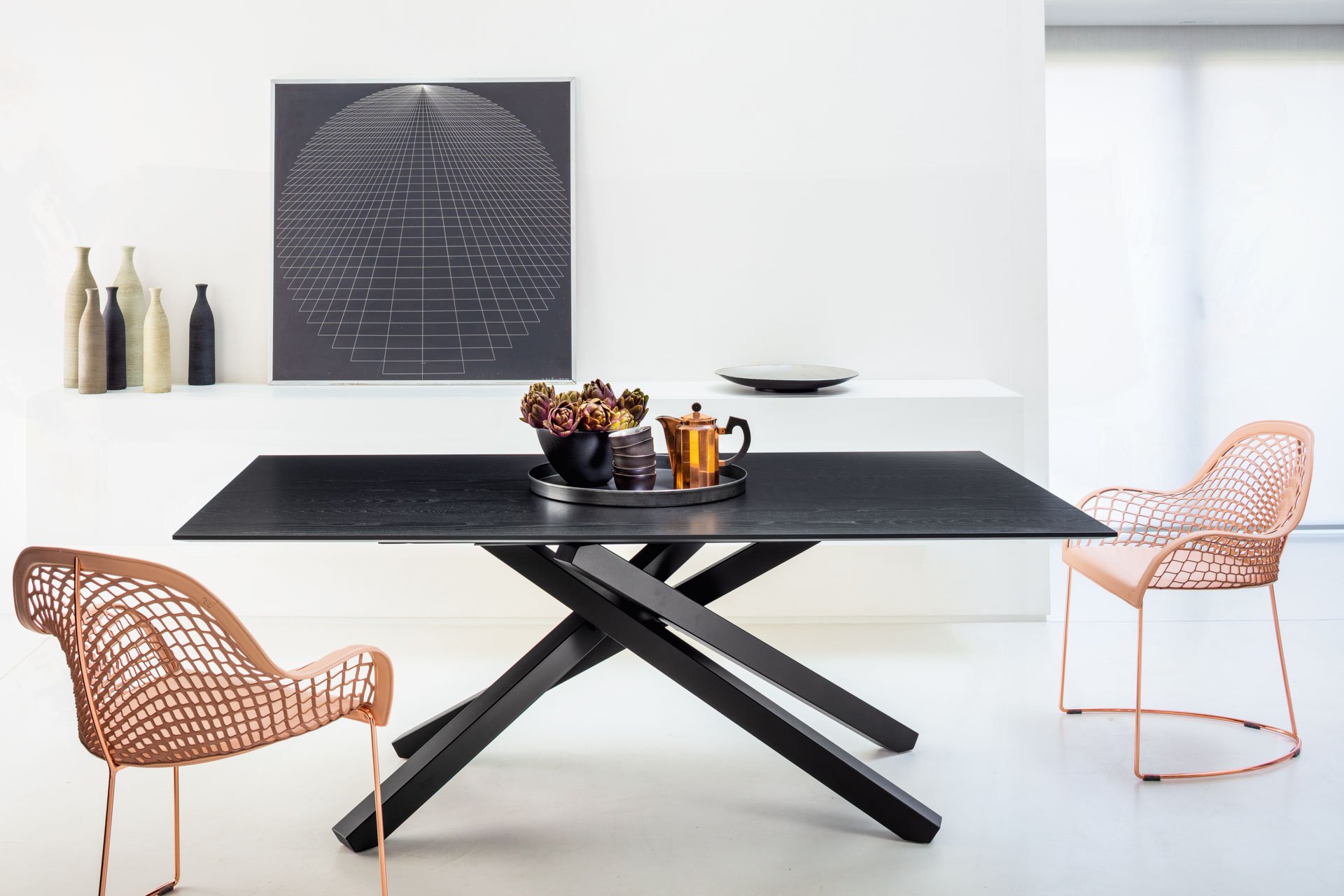 MIDJ_Pechino_table_Guapa_armchair