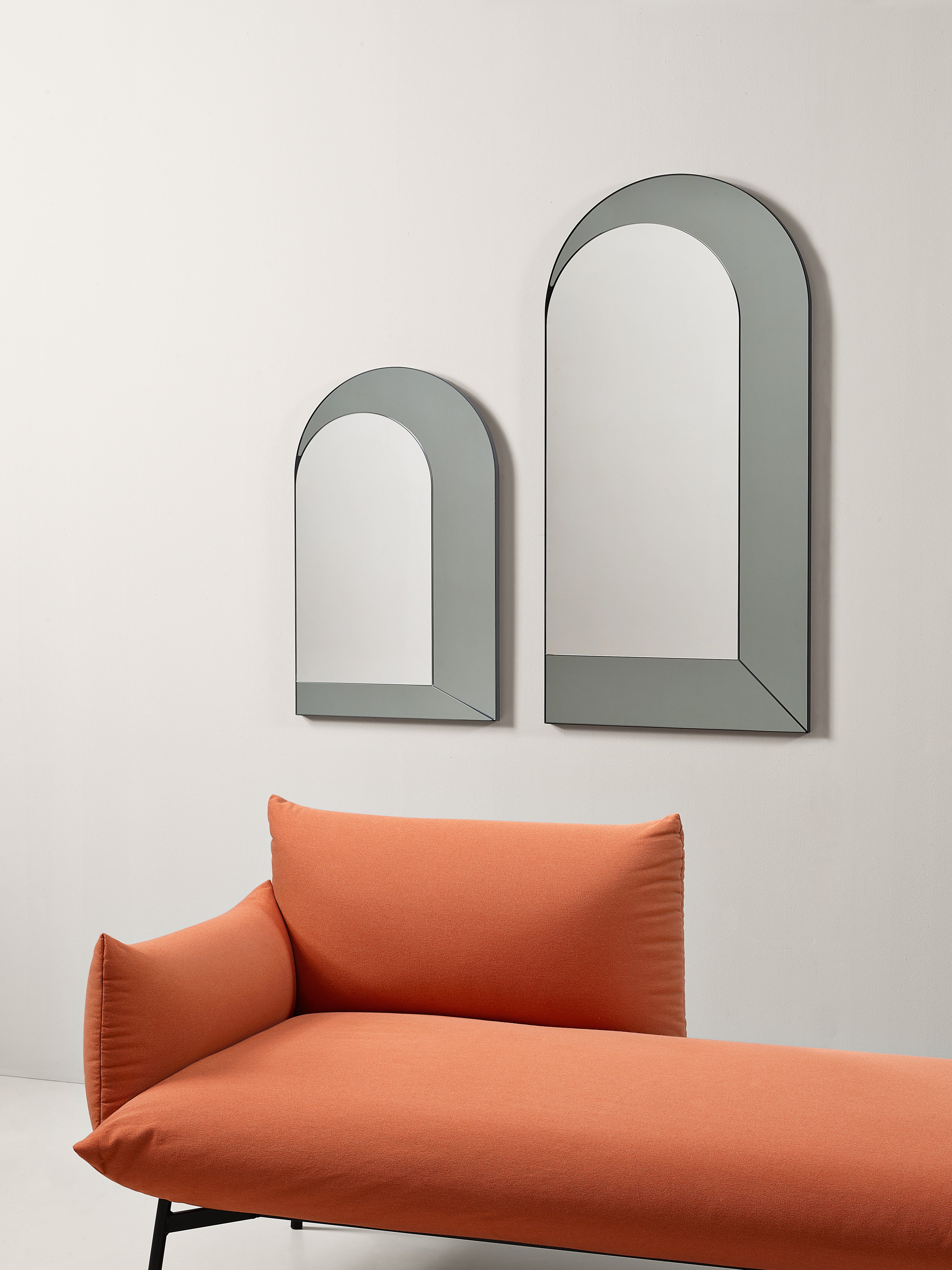 MIDJ_Peek_mirror_Area_sofa