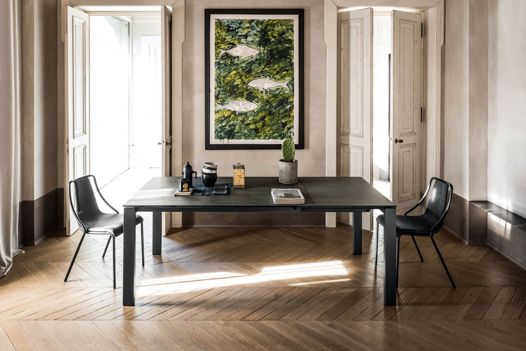 MIDJ_Badù_table_Ola_chairs.jpeg