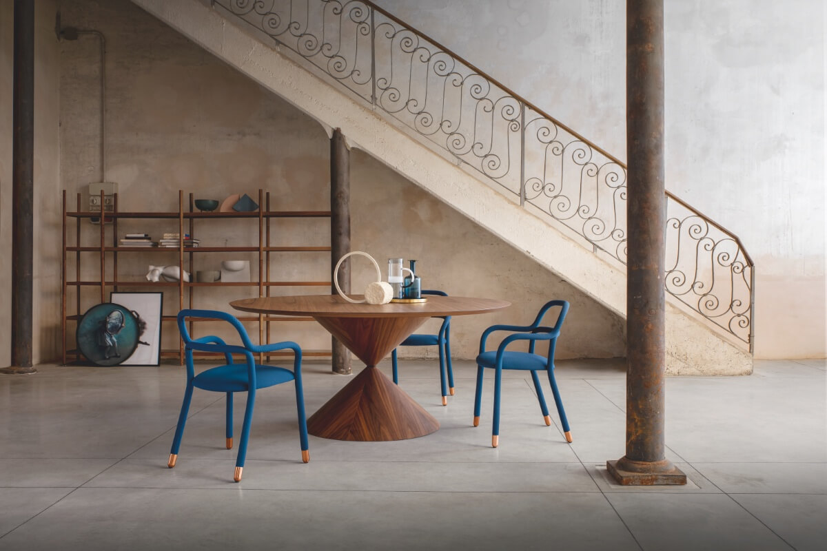 Clessidra table designer Paolo Vernier and Pippi chairs designer Roberto Paoli.