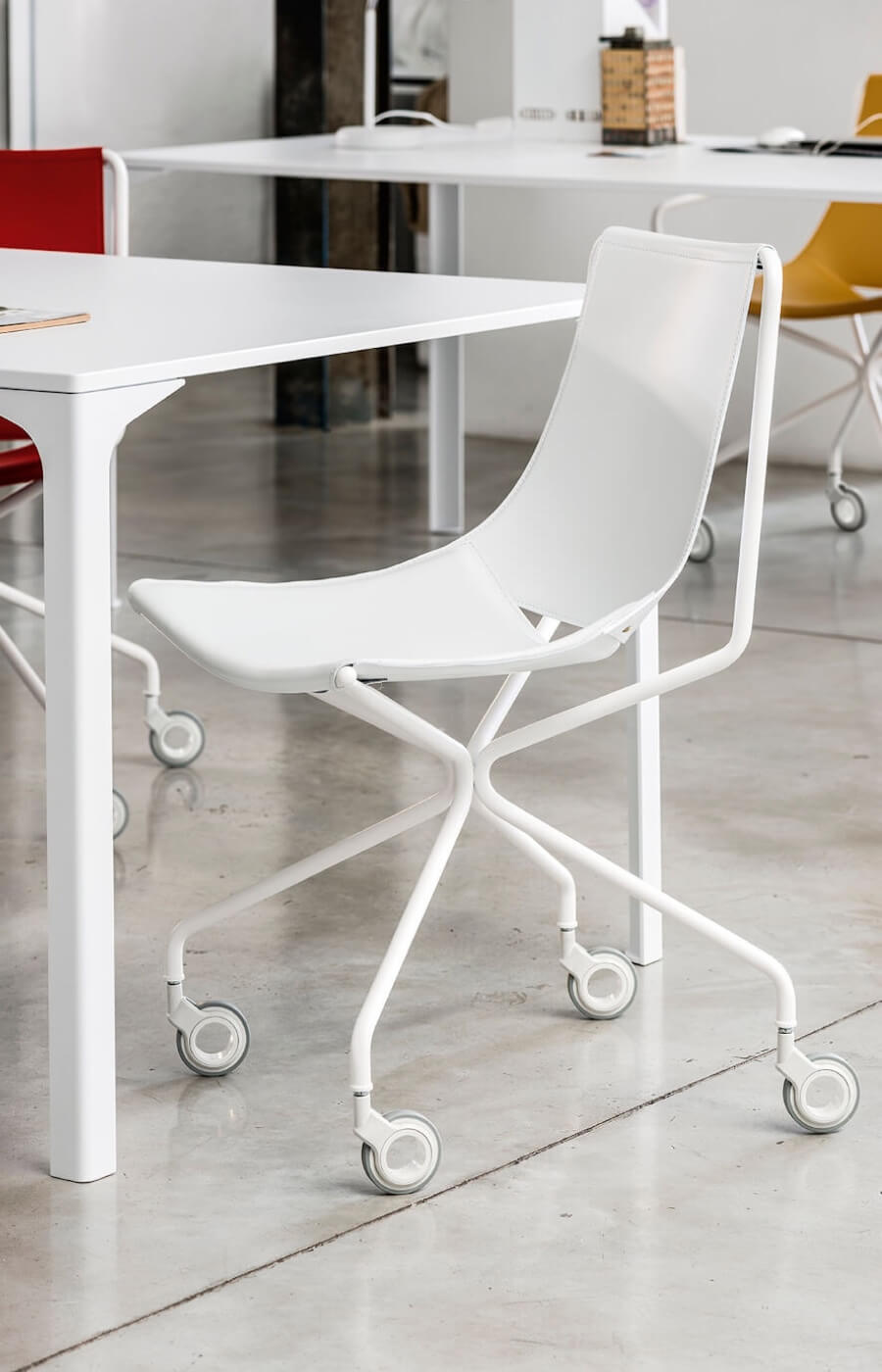 Apelle stool, design Beatriz Sempere.