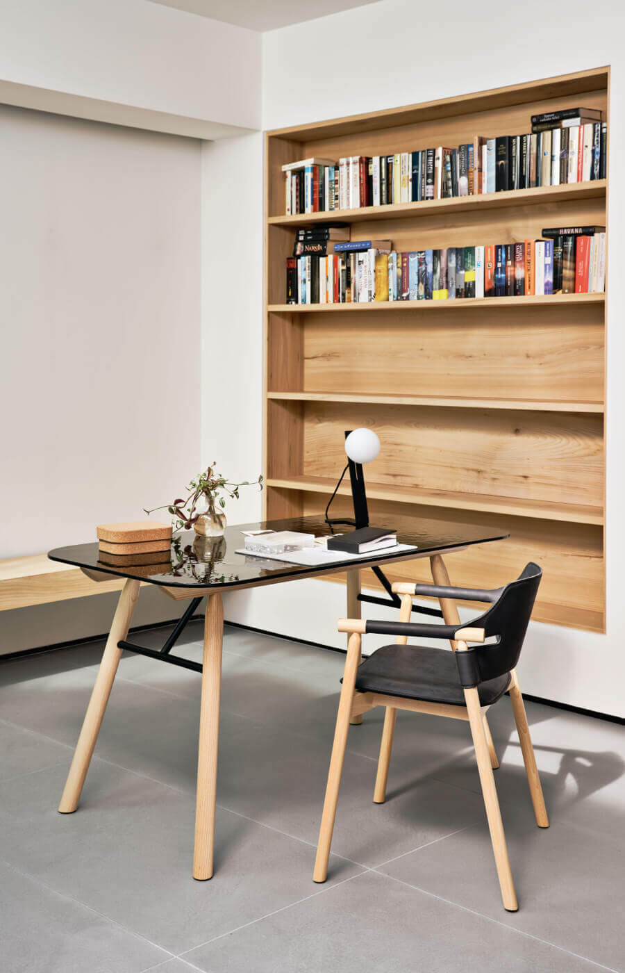 Bureau Suite en bois et verre