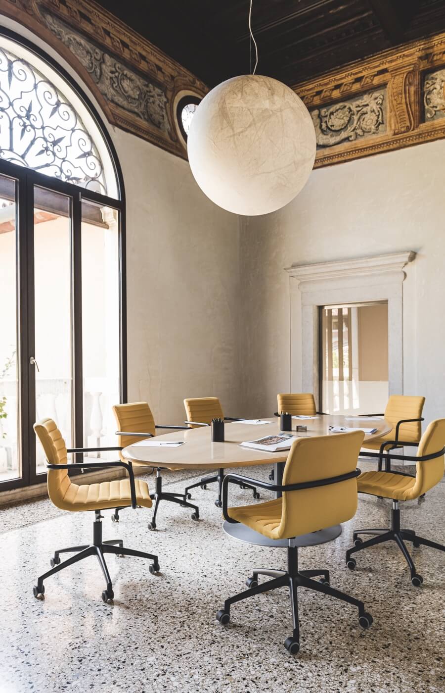 Star chairs, design Midj R&D.