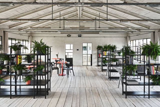 Industrial decor: how industrial interior design transforms public and private spaces