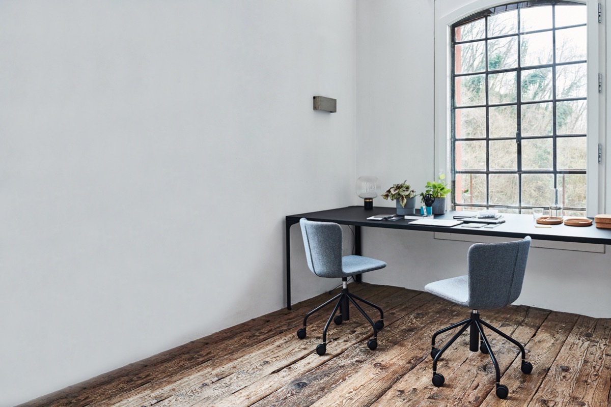 Home Office: a new approach to work, while looking at the world
