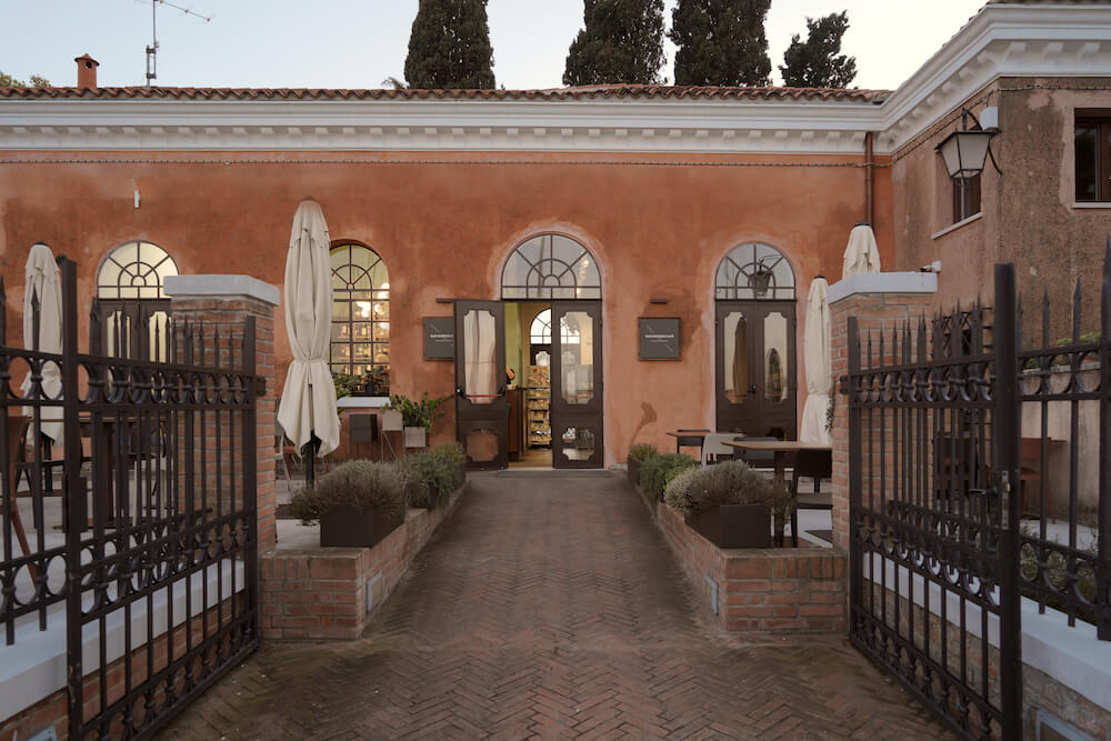 San Giorgio Cafè entrance in Venice