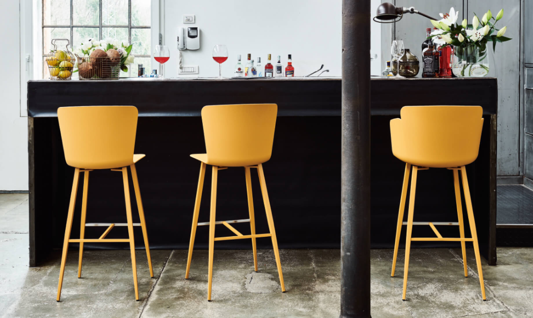 Calla kitchen stool