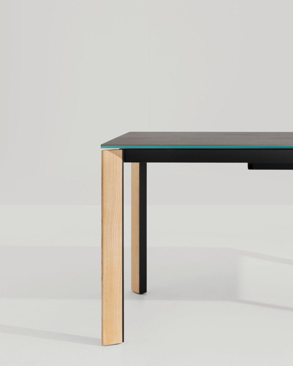 Blade table by MIDJ