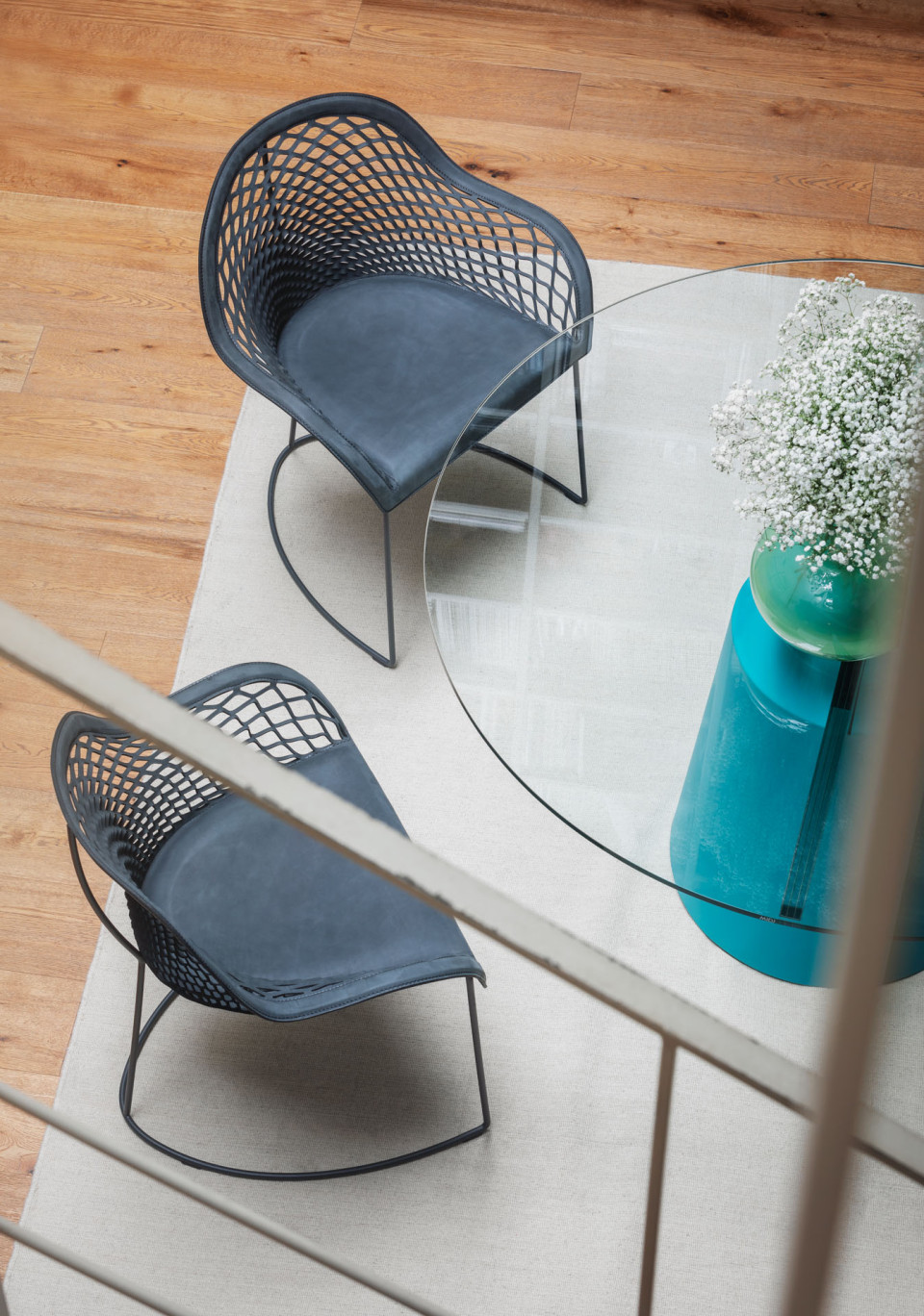 Guapa armchair in hide