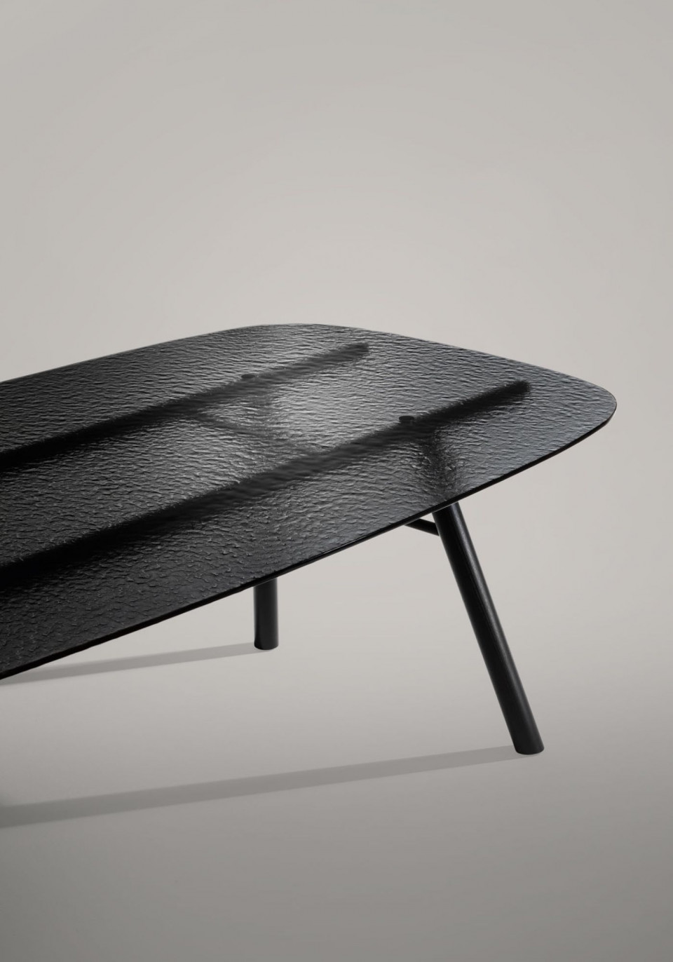 Suite table by MIDJ