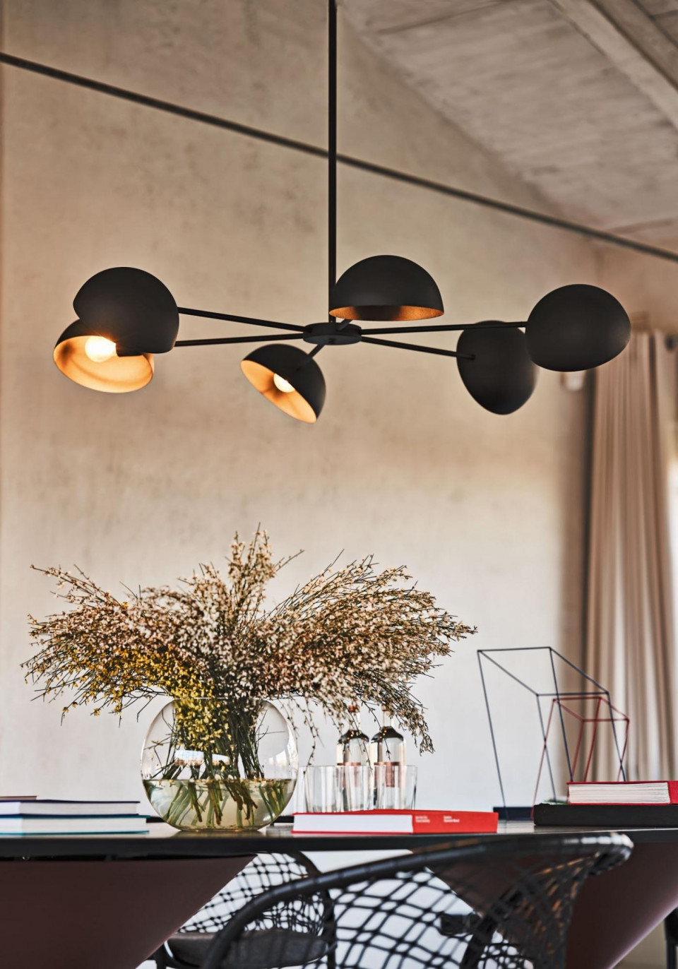 Charlotte six-arm chandelier in black metal
