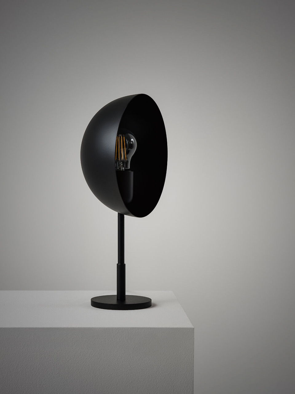 Lampe de table Charlotte en metal noir