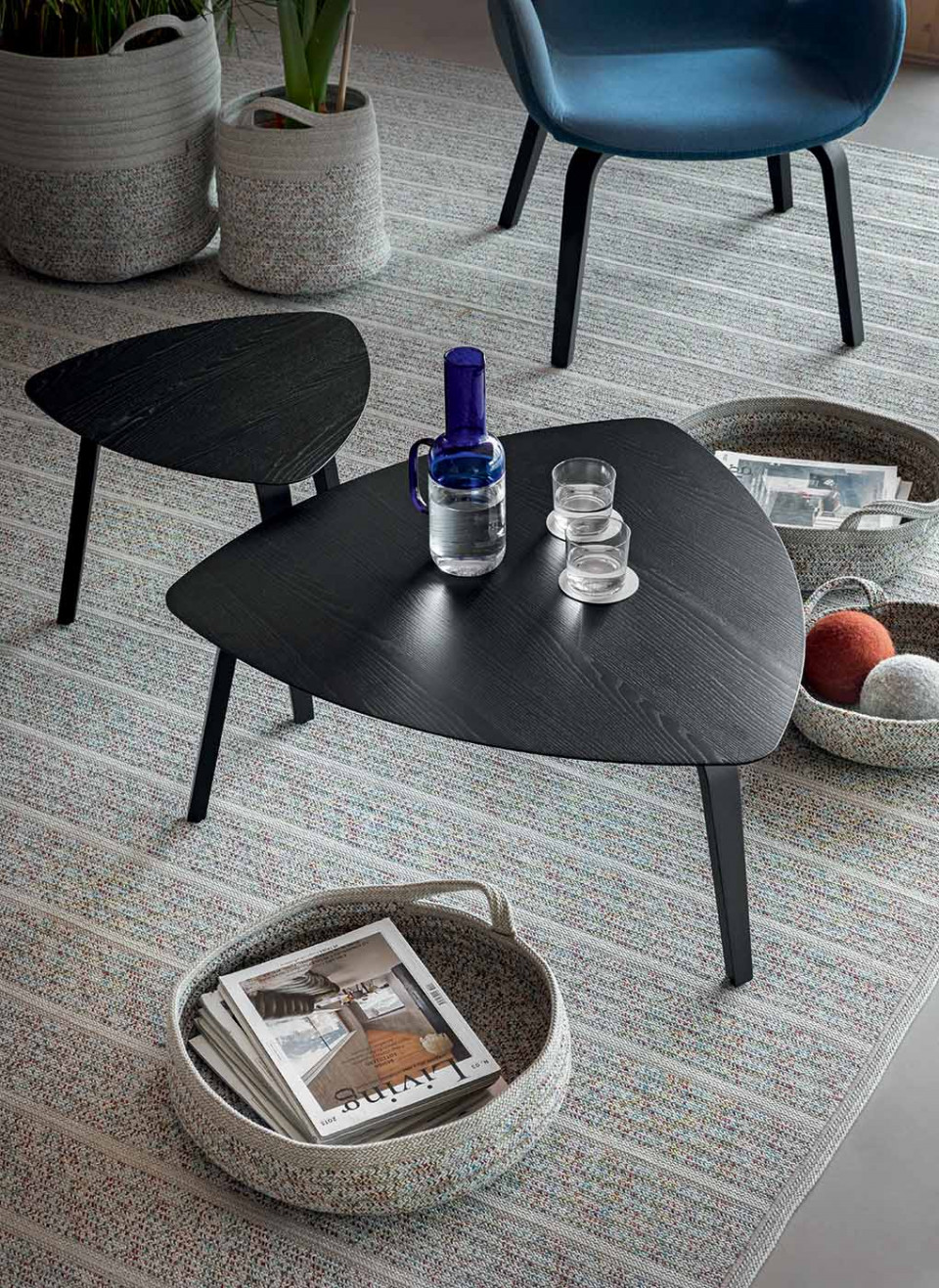 Black wooden coffee table model Dalia