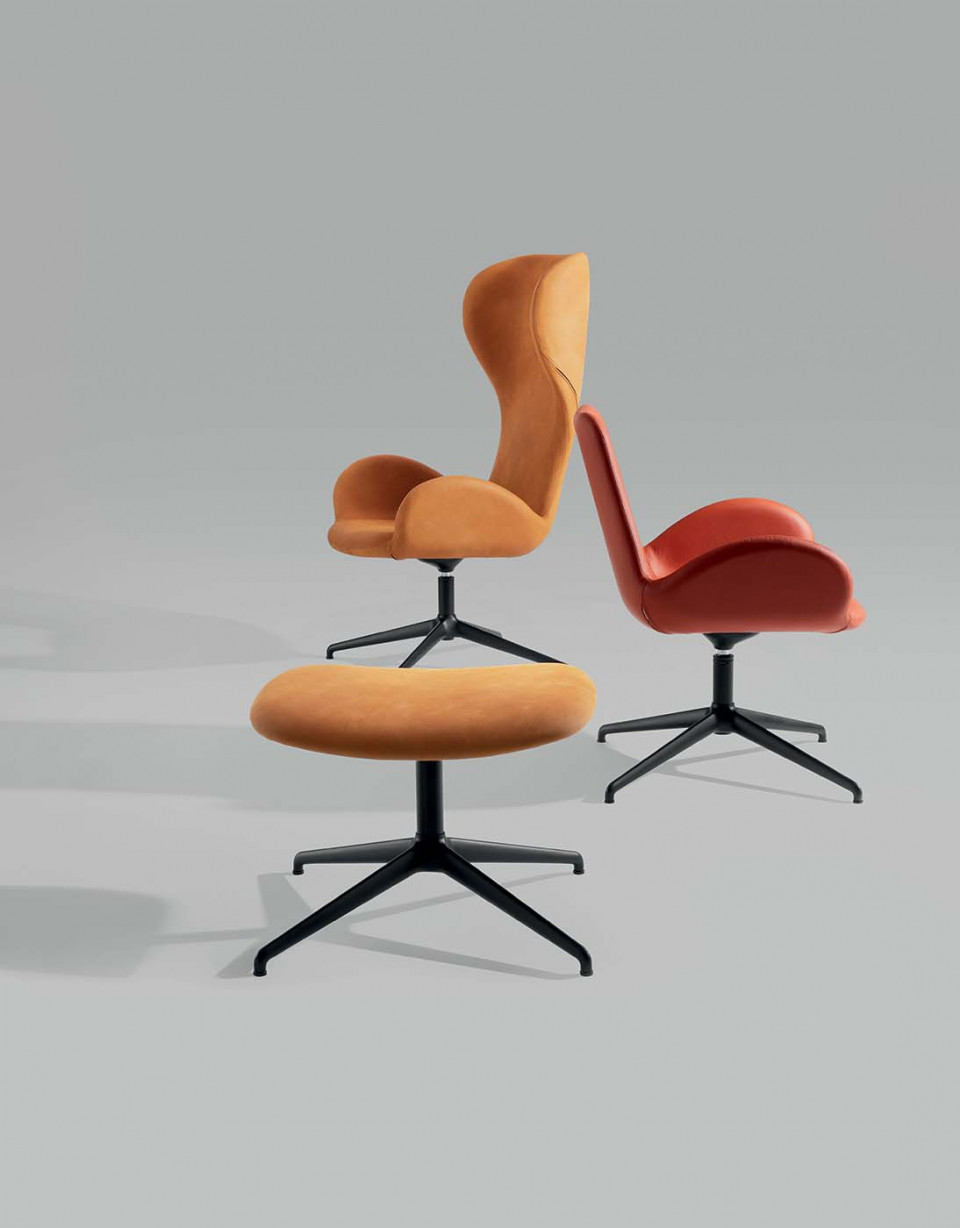 Dalia orange lounge chair