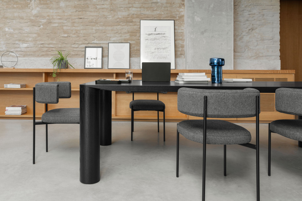 Eggen table design MIDJ