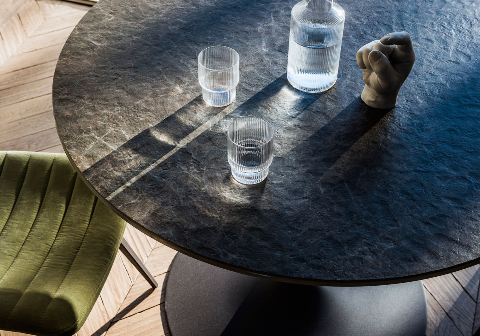 Infinity table by MIDJ