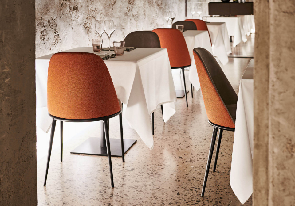 Lea restaurant chair in fabric