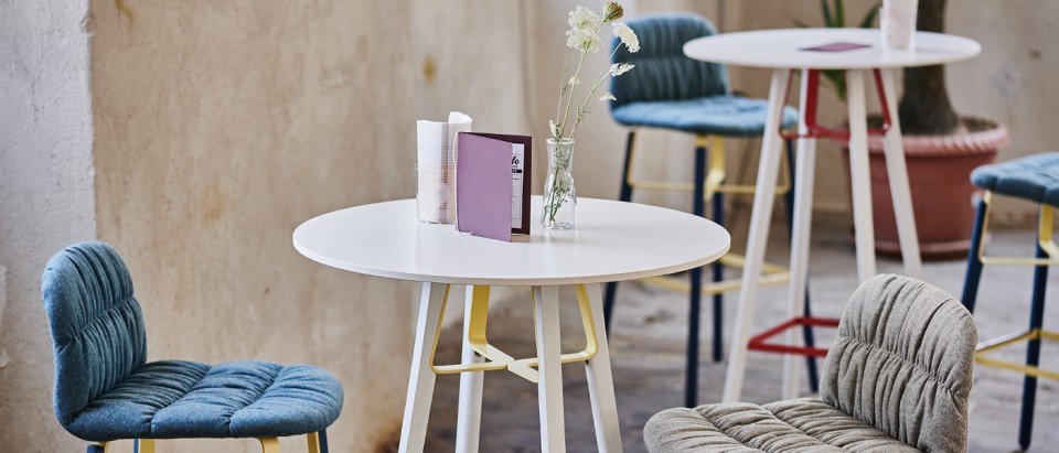 High table mod. Liù with wooden legs and round top