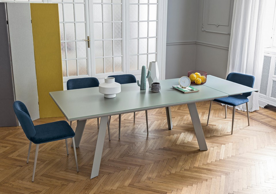 Glaxx extendable table by Midj