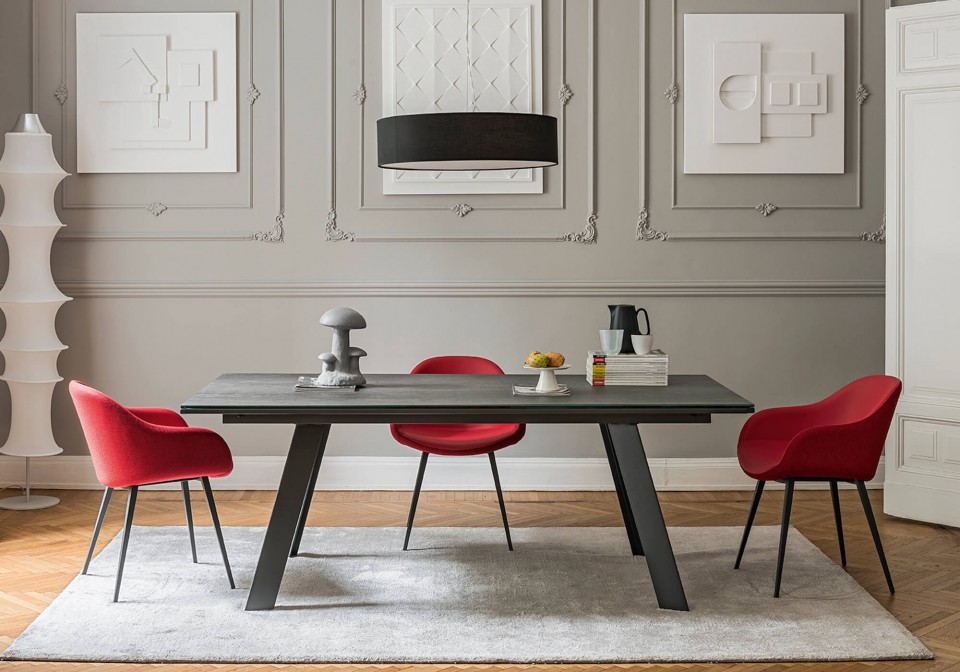 Alexander extendable table by Midj