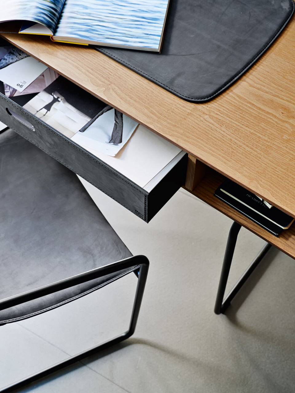 Drawer of Apelle desk