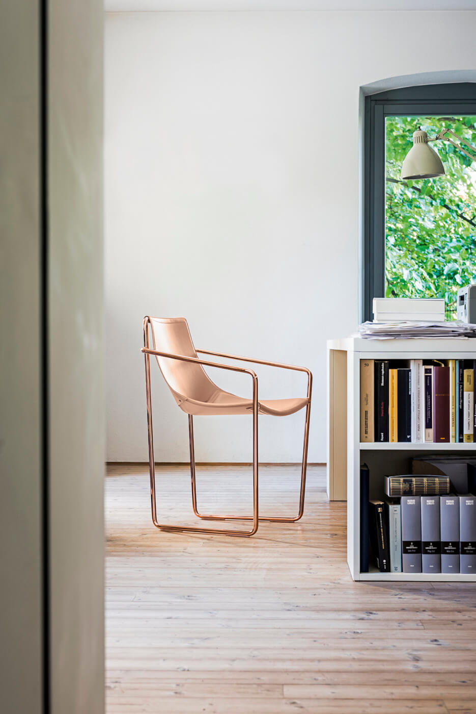 Apelle armchair with facepowder pink hide seat and pink gold legs