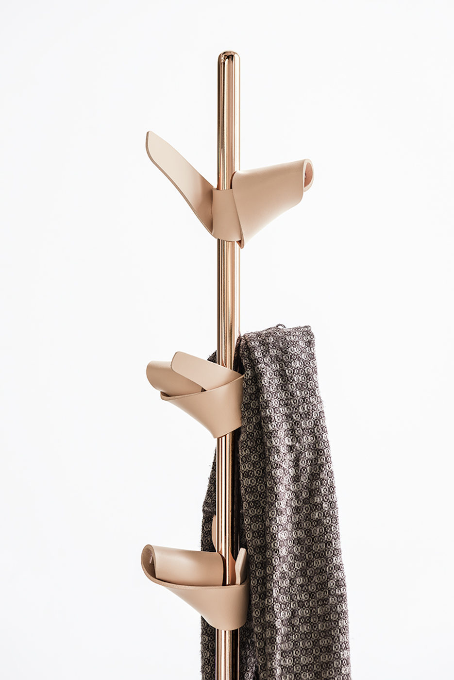 Detail of Apelle Tree coat rack in pink hide