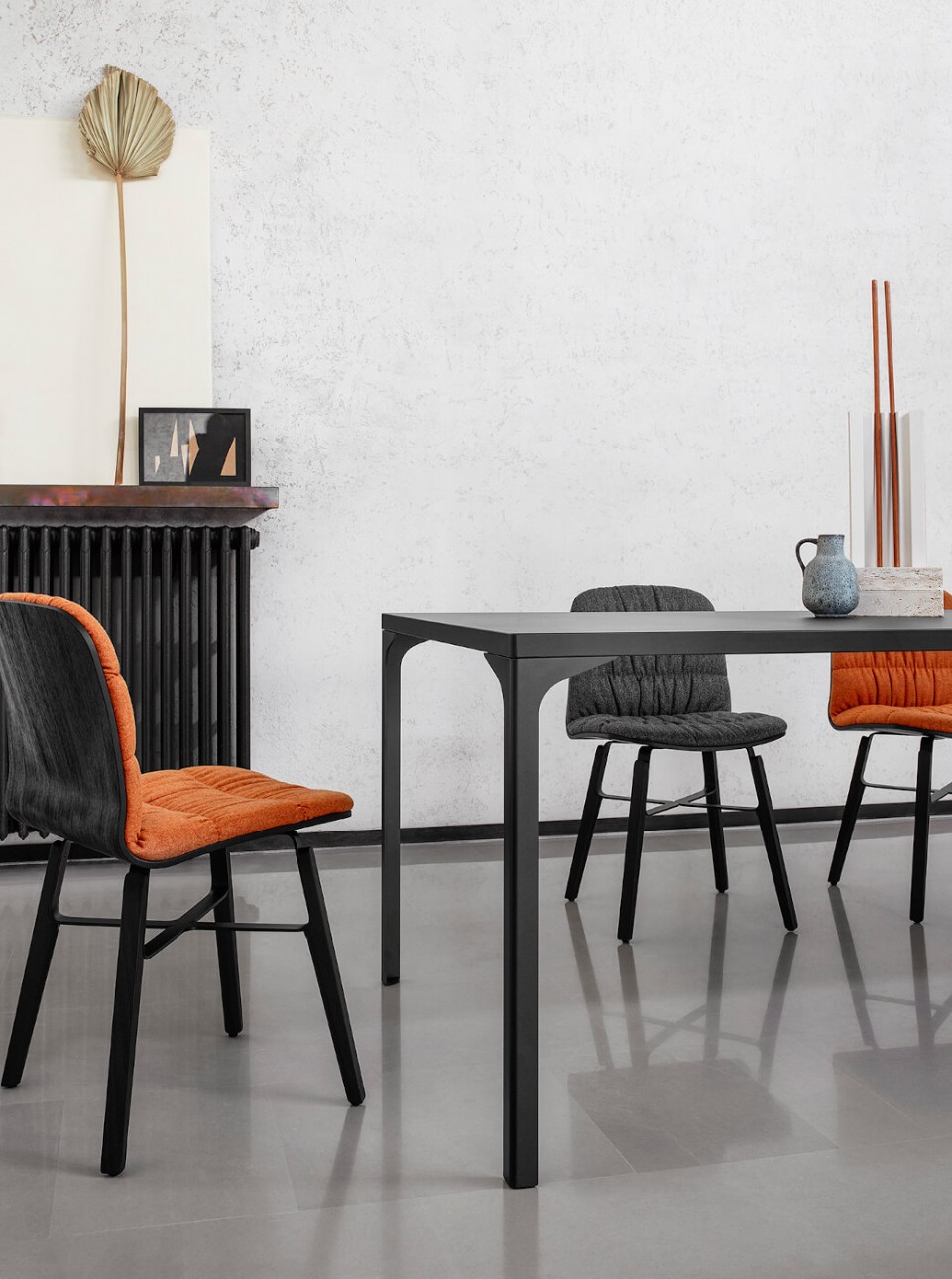 Armando Midj table en acier noire