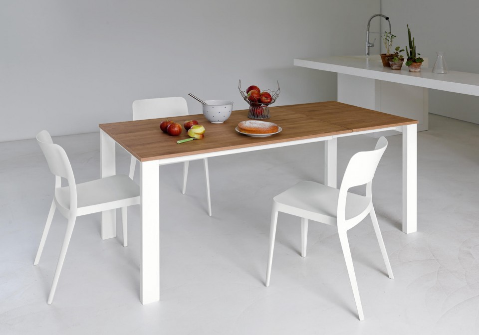 Badù table with steel frame in white and flamed walnut melamine top