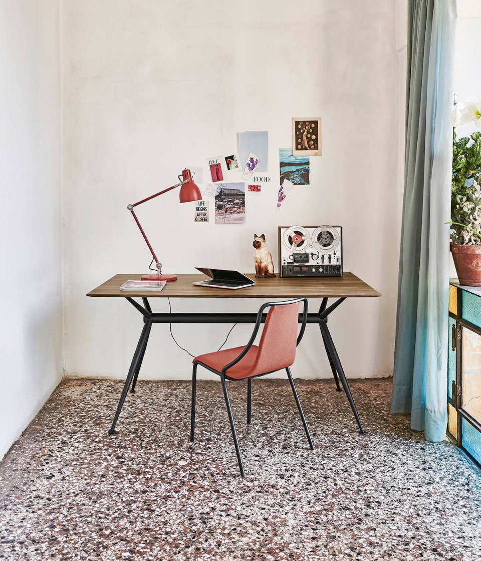 Brioso desk with black metal frame and top in veneered wood flamed walnut finish