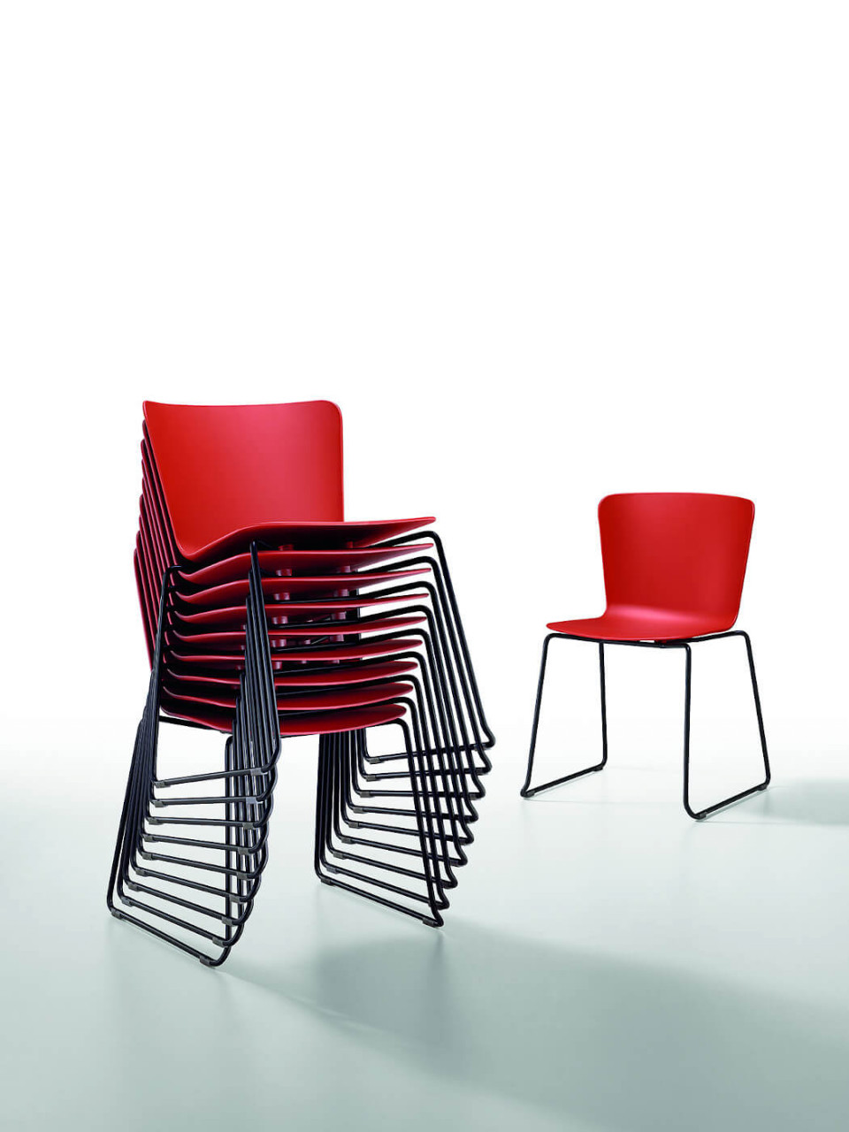 Calla stackable chair