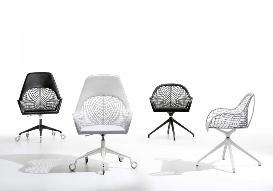 Guapa swivel chair with high back with black and white hide seat and black and white metal base