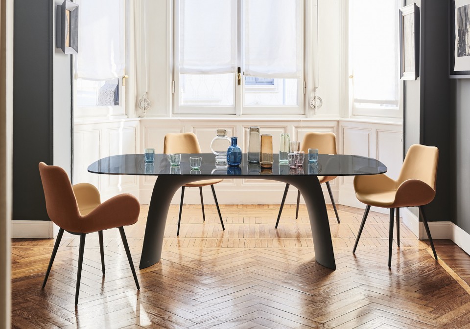 Moonlight dining table with graphite baydur base and smoked transparent glass top