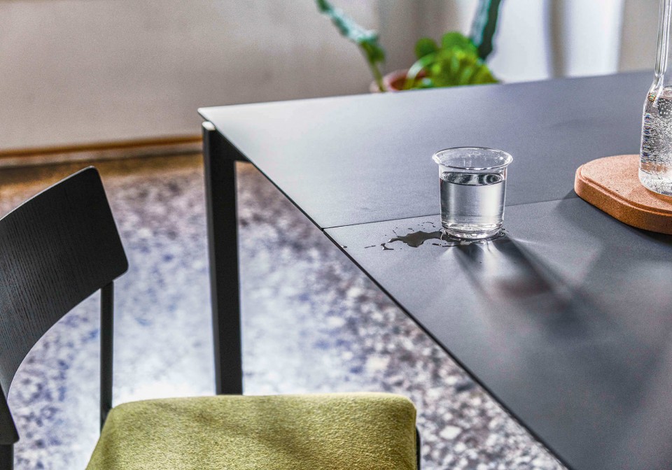 Detail of the More table with black fenix top