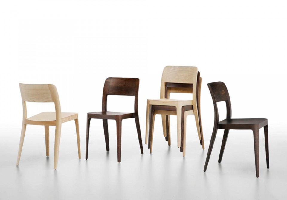 Nenè chair in beige and dark brown wood. These chairs are stackable