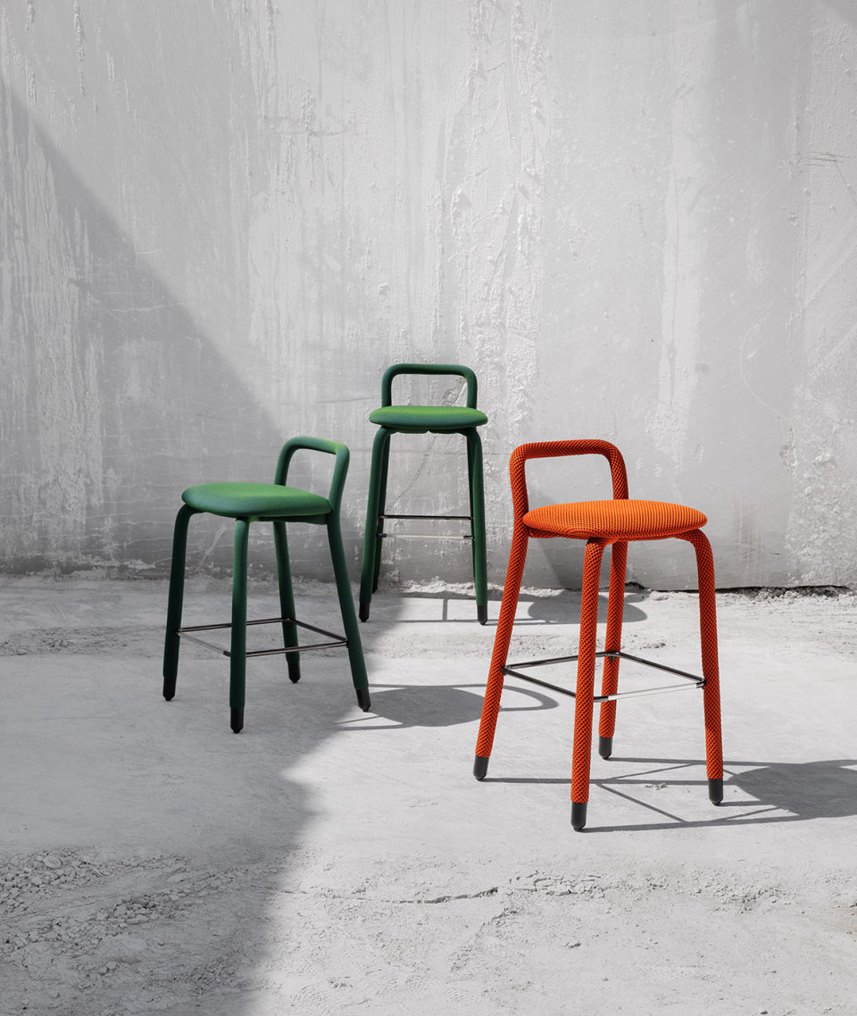 Pippi stool in red and green
