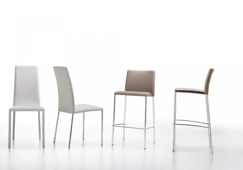 Silvy stool with seat in beige fabric and metal base