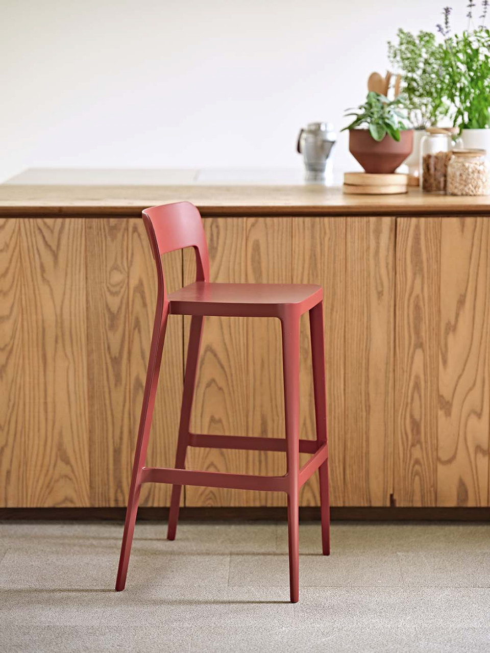 Tabouret Nenè en plastique rouge