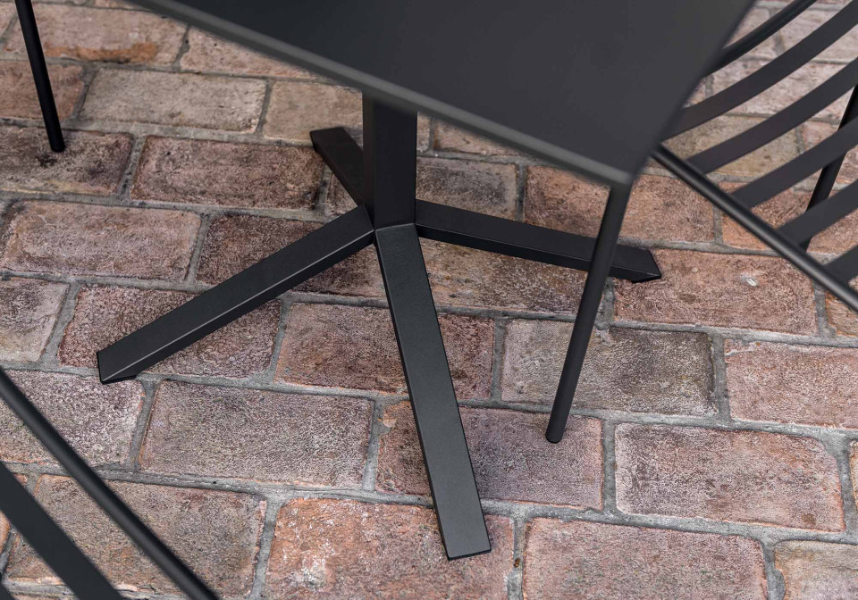 Detail of Square bistrot table