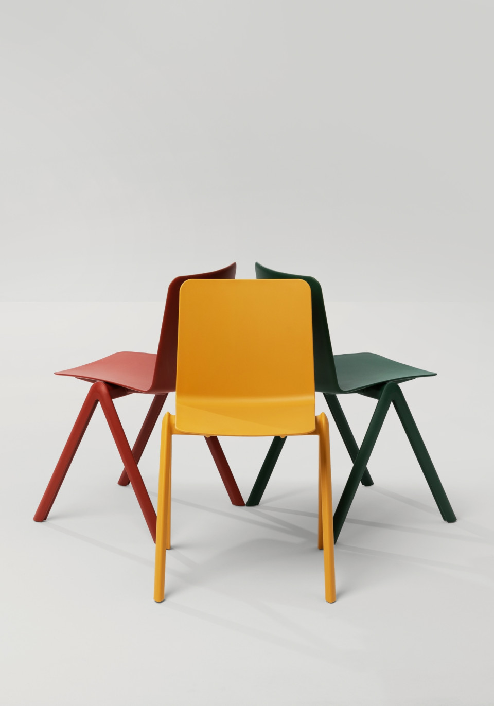 Stack chair in polypropylene stackable design MIDJ 