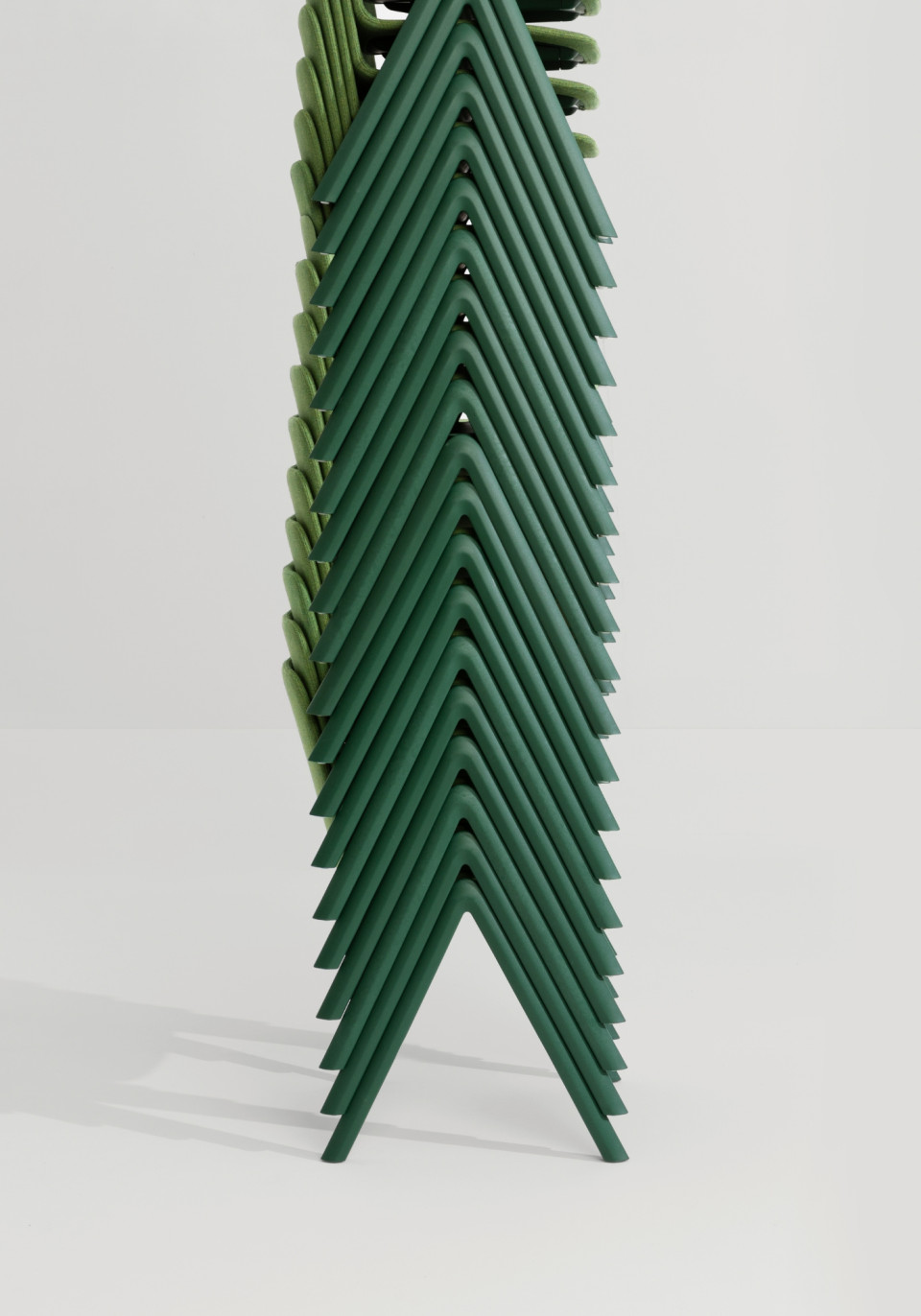 Stack chair in polypropylene stackable design MIDJ 