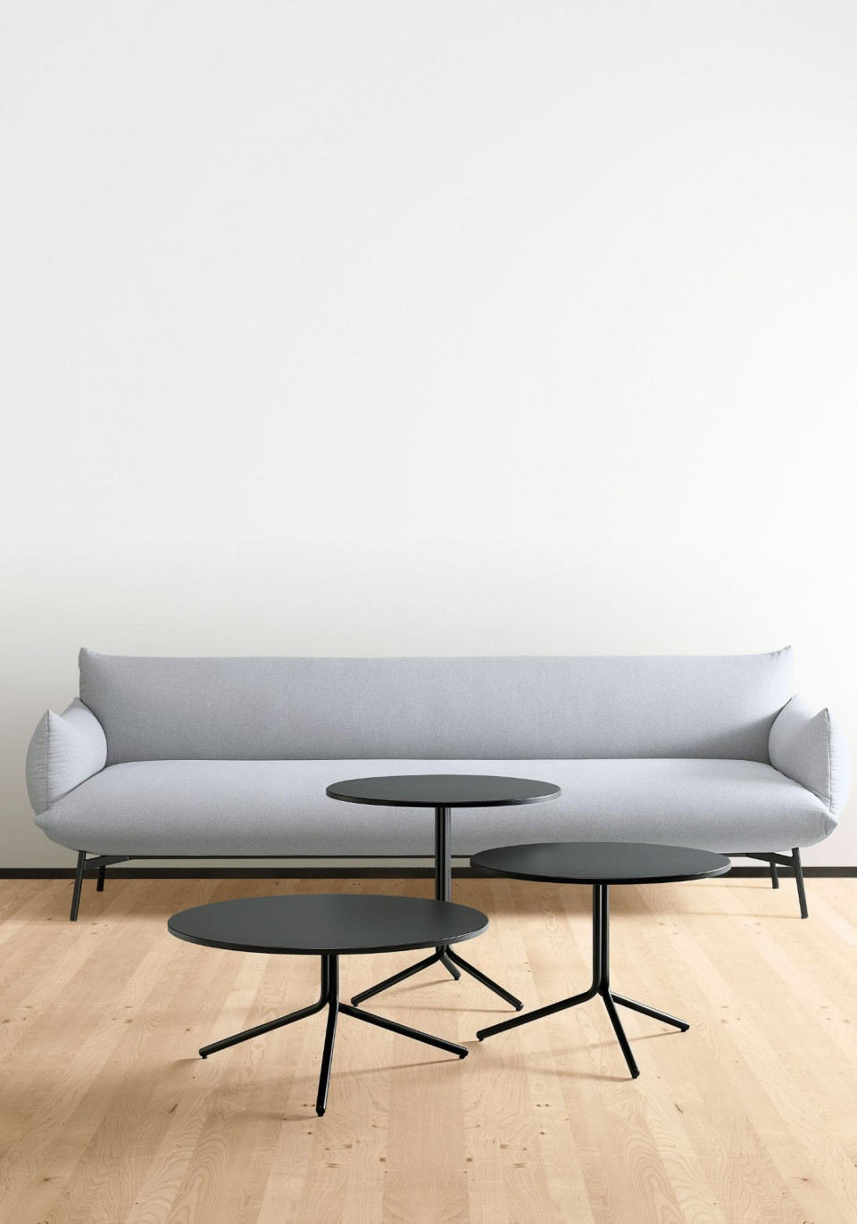 Trampoliere coffee table designed by MIDJ