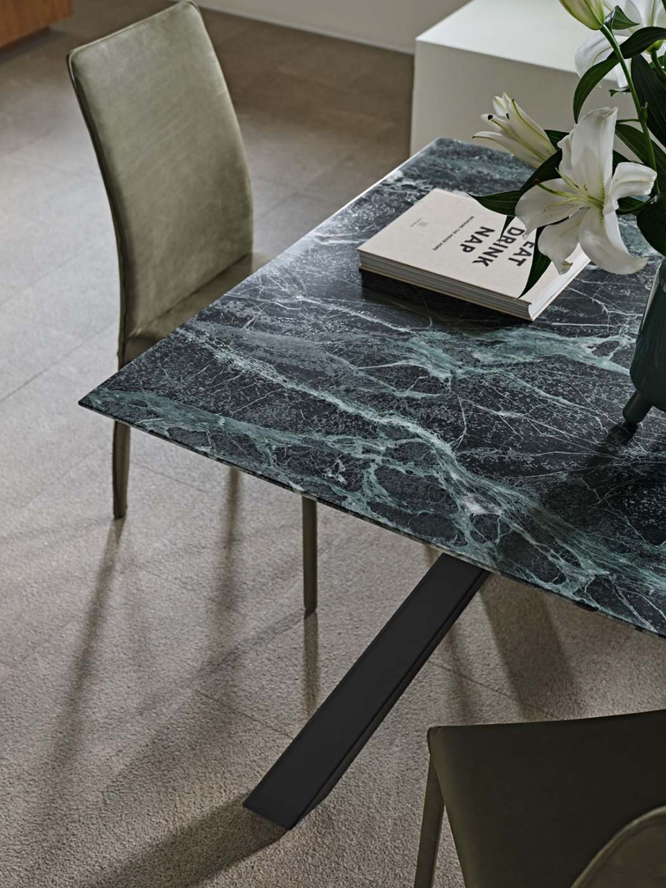 Zeus table with green tinos marble