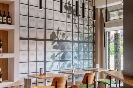 Caffetteria Vaniglia Bakery with MIDJ design furniture