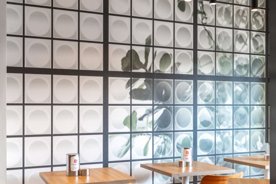 Caffetteria Vaniglia Bakery with MIDJ design furniture