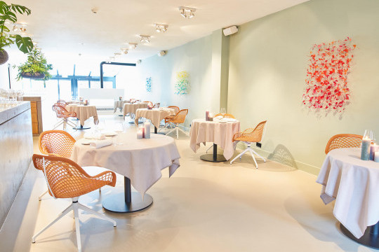 guapa chair yellow leather restaurant bij jef