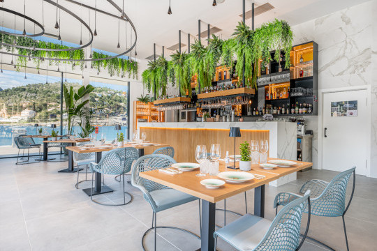 restaurant Suculenta Port de Sóller with guapa collection chairs and armchairs by midj