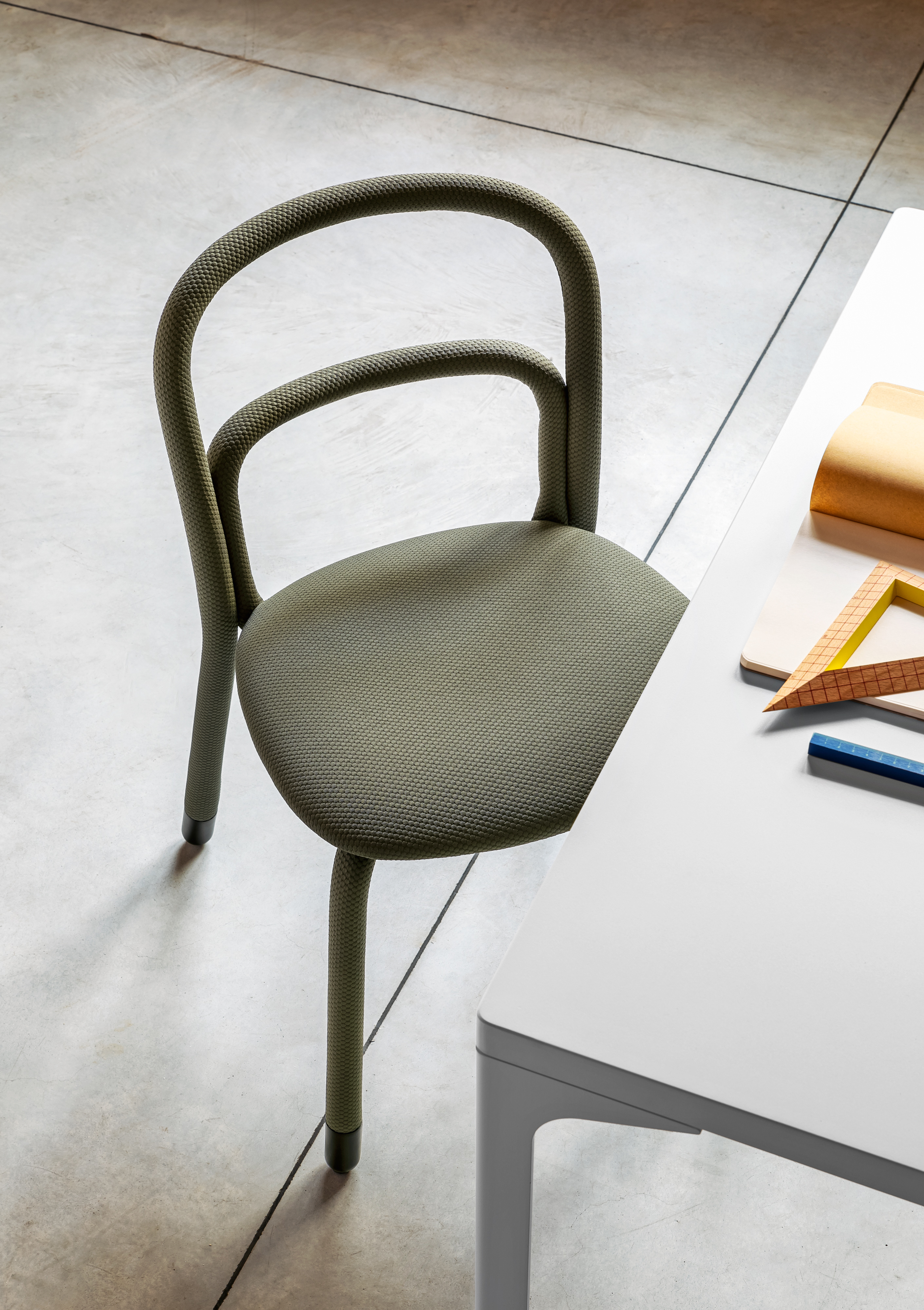 椅子 PiPPi Pippi Armchair | Comerford Collection