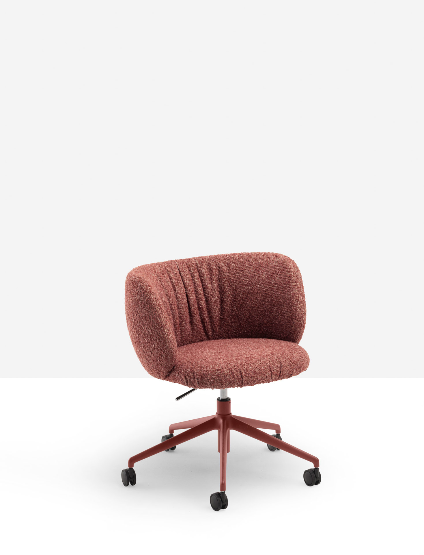 Mys Swivel Chair by Midj – Beatriz Sempere Design, Ergonomic Made